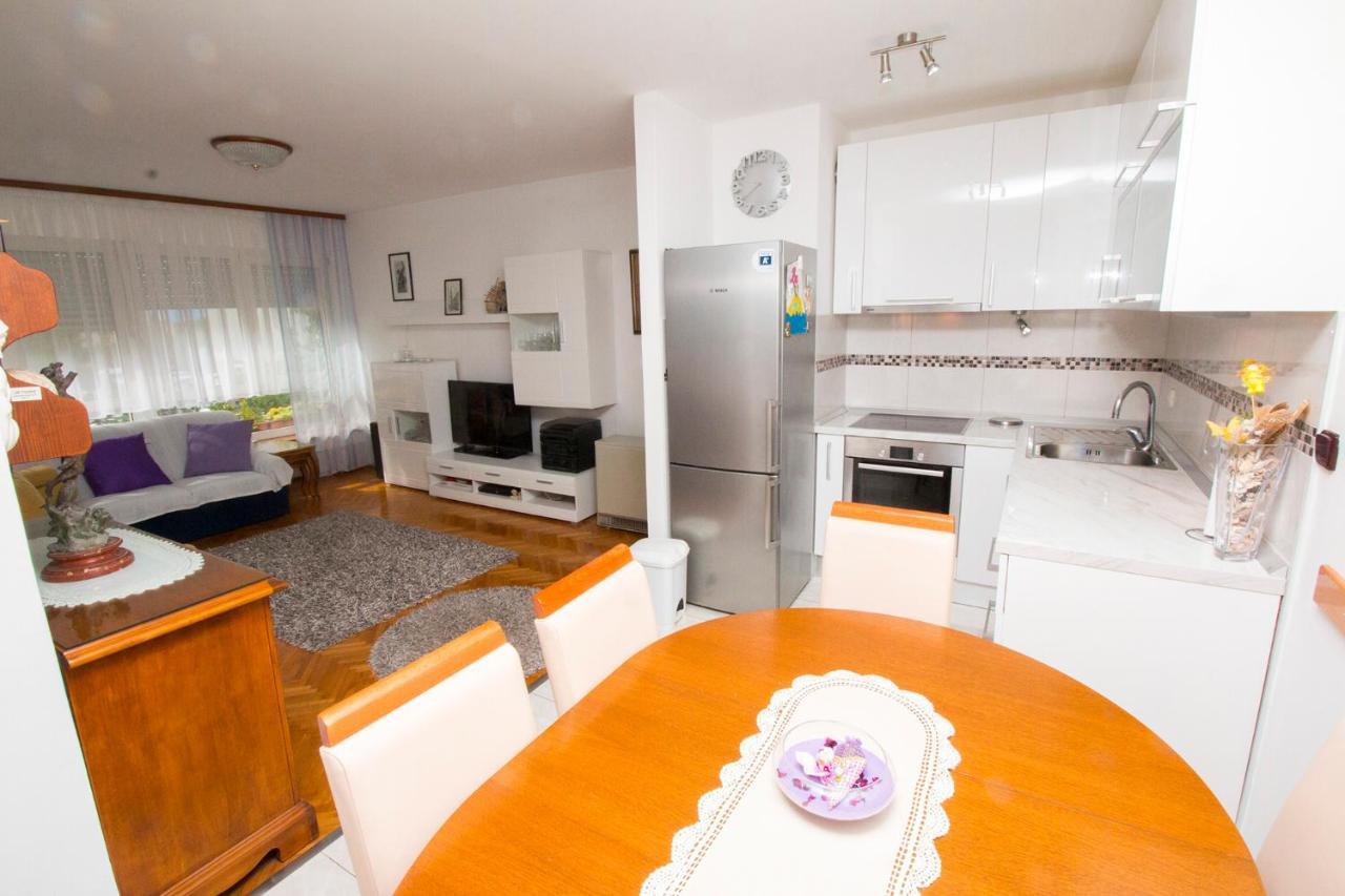 אומיס Apartman Seka מראה חיצוני תמונה